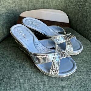 Cole Haan Women’s Silver lair light snake print strappy wedge sandals size 8 GUC